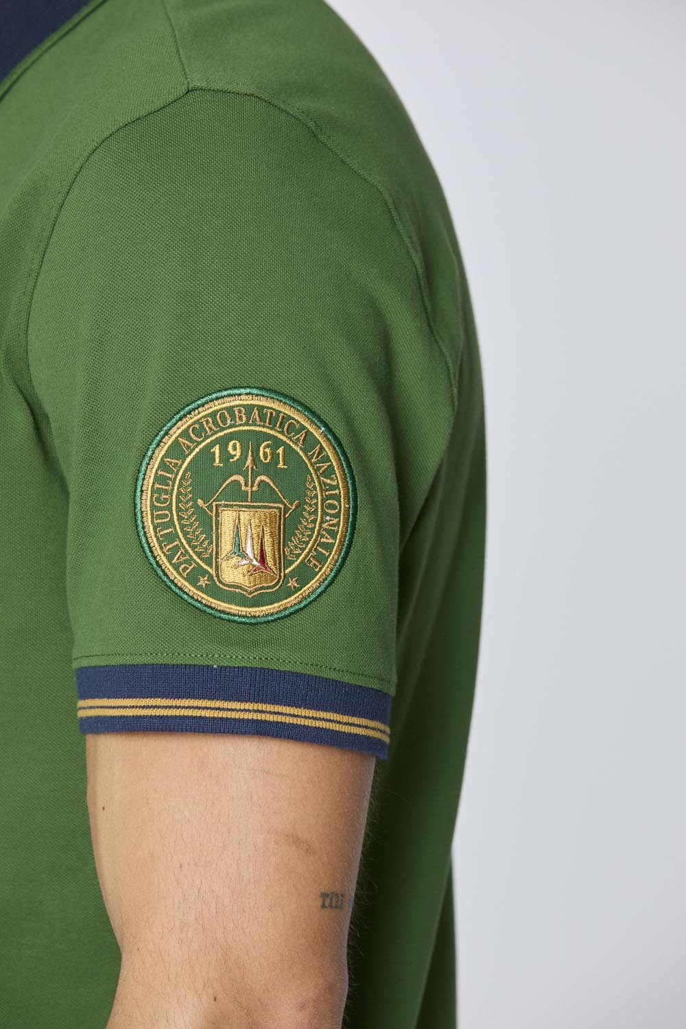 aeronauticamilitare_251po1859p191_39334_frecce-tricolori-polo-shirt-with-patches_5_2